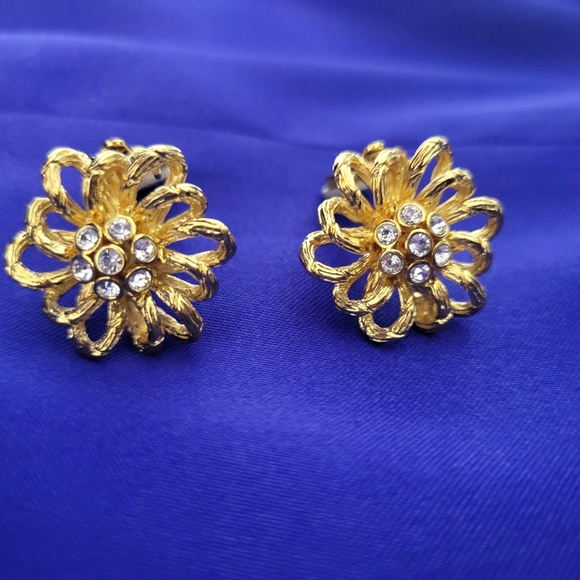 Joan Rivers Floral Rope Goldtone Rhinestone Brooch and Earring Set - Picture 5 of 11